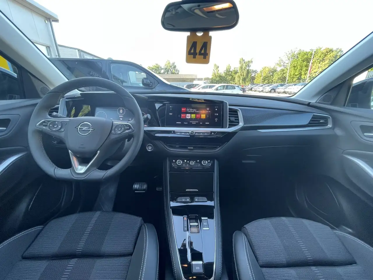 Opel Grandland GS Navi LED-Matrix 360°Kam E-Heckklappe — معرض صور السيارة 13