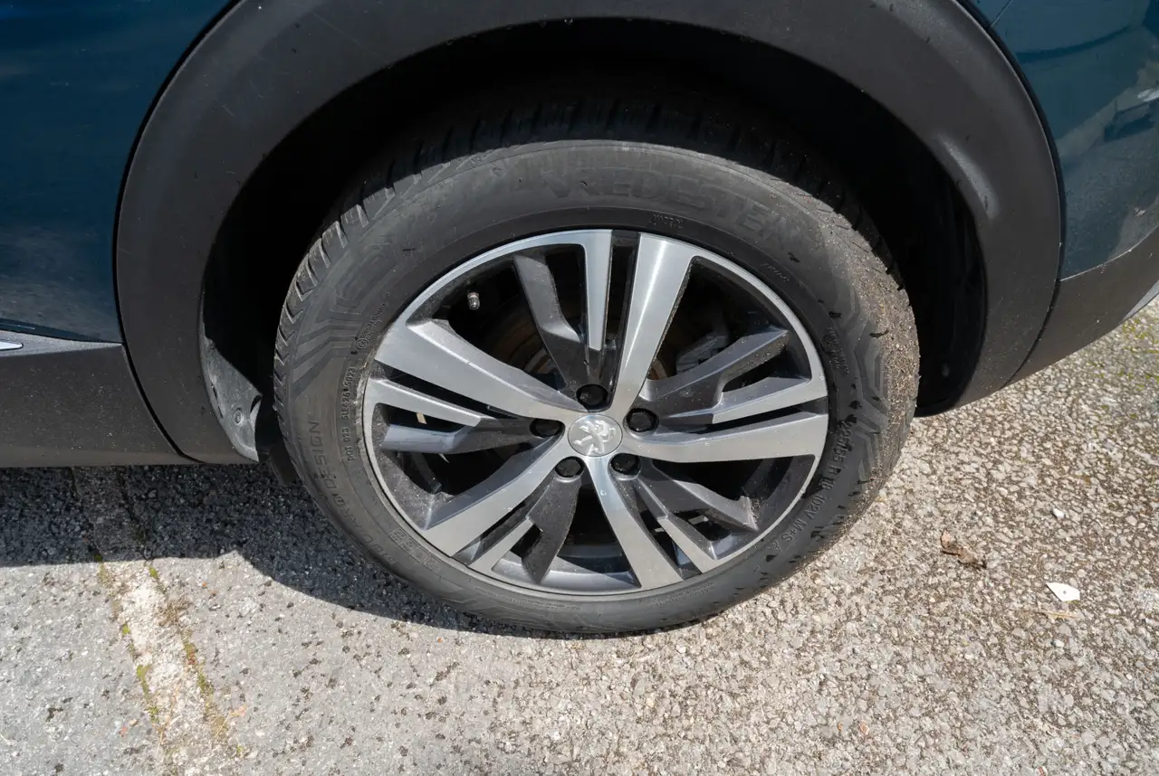 Peugeot 3008 Allure Pack 1.2 Hybrid 136 e-DSC6 *GW-TOP-DEAL* — Vehicle gallery 17