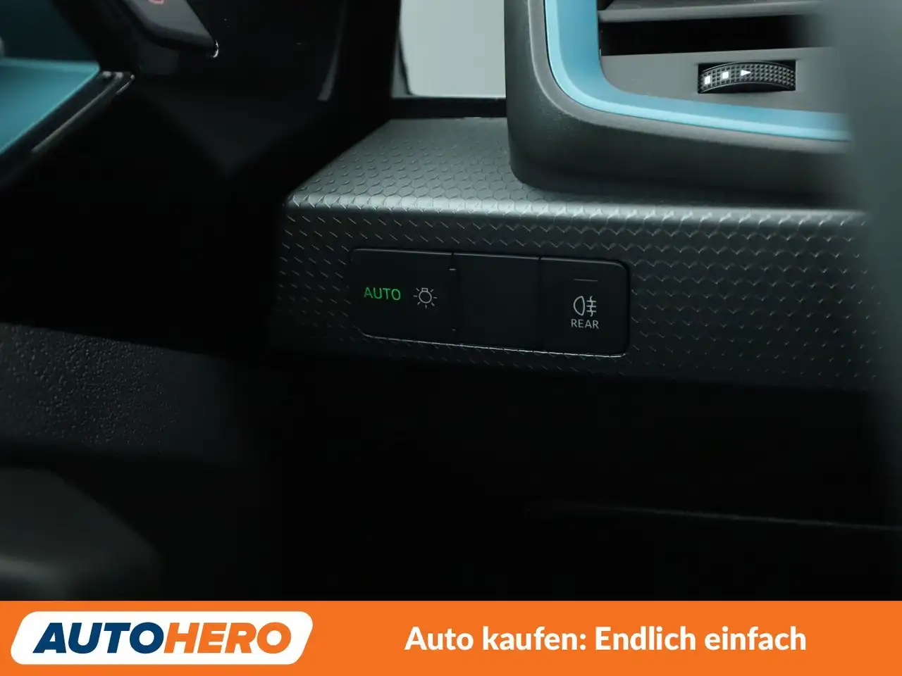 Audi A1 30 TFSI Aut.*PDC*SHZ*ALU* — Vehicle gallery 27