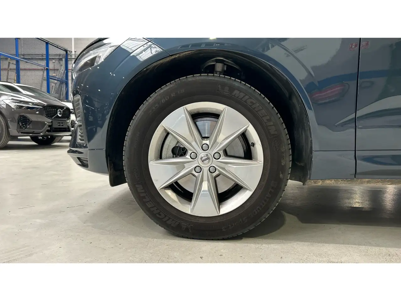 Volvo XC60 B4 Essential FWD Aut. — Galerie du véhicule 15