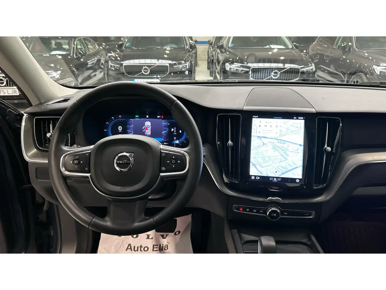 Volvo XC60 B4 Essential FWD Aut. — Galerie du véhicule 12