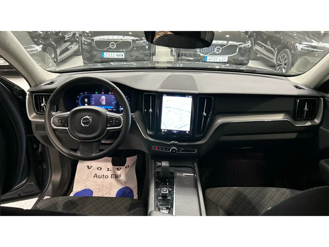 Volvo XC60 B4 Essential FWD Aut. — Galerie du véhicule 22