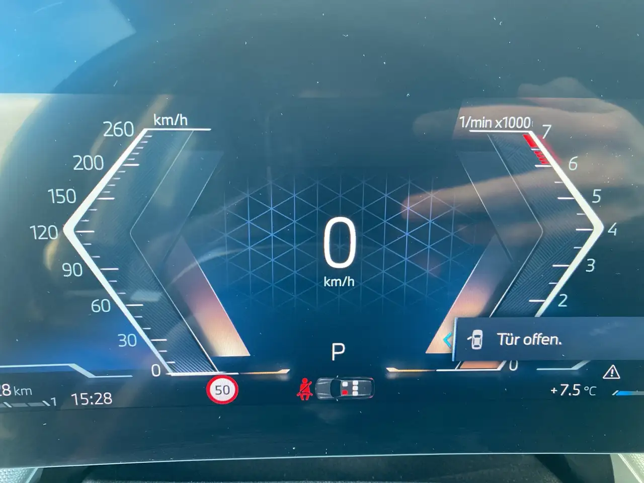 BMW X1 xDrive23i DrvAssPlus 360° AHK HUD DAB — Vehicle gallery 15