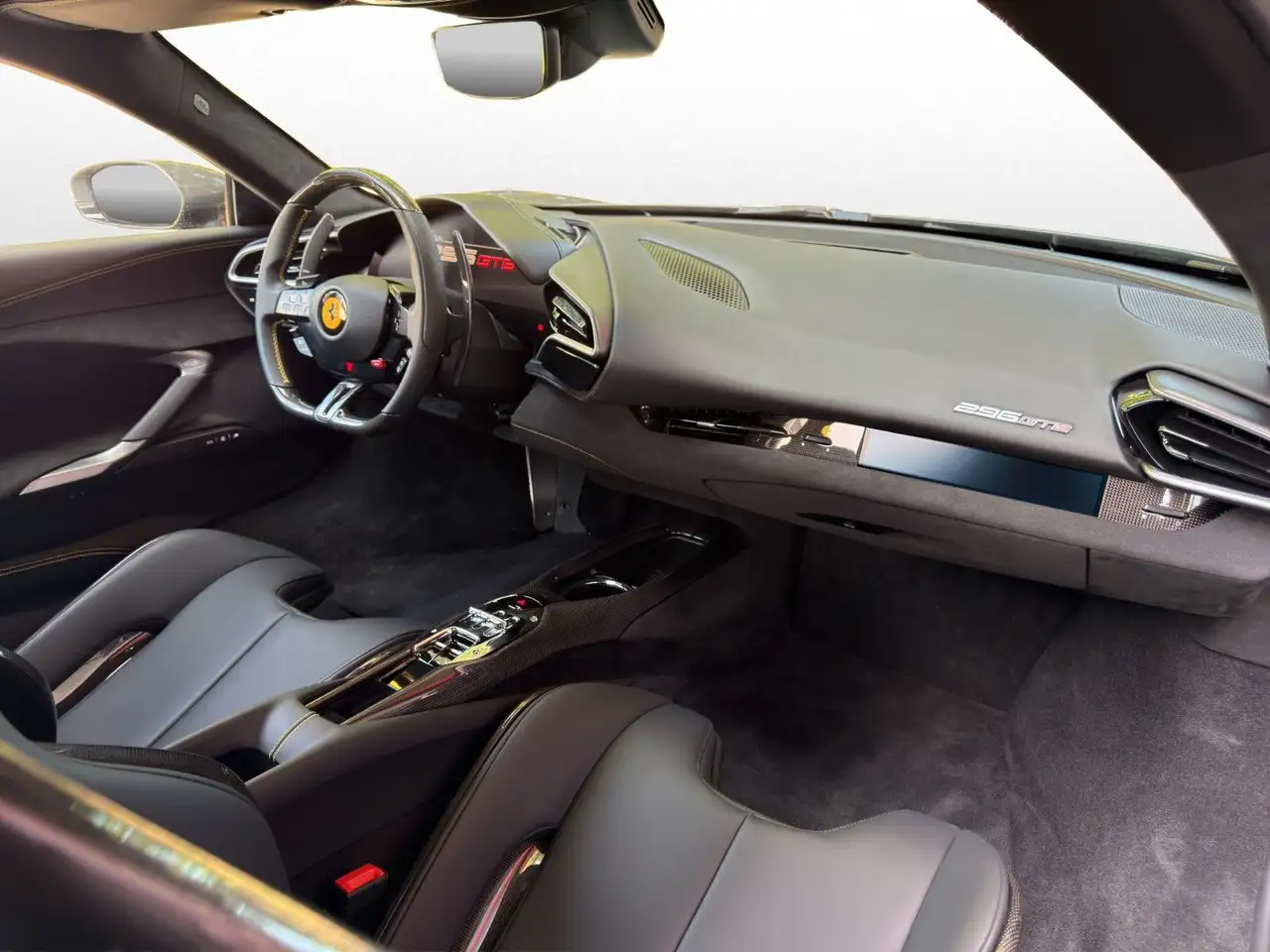 Ferrari 296 GTB / Racing Seat / Lift / LED / Surround — معرض صور السيارة 13