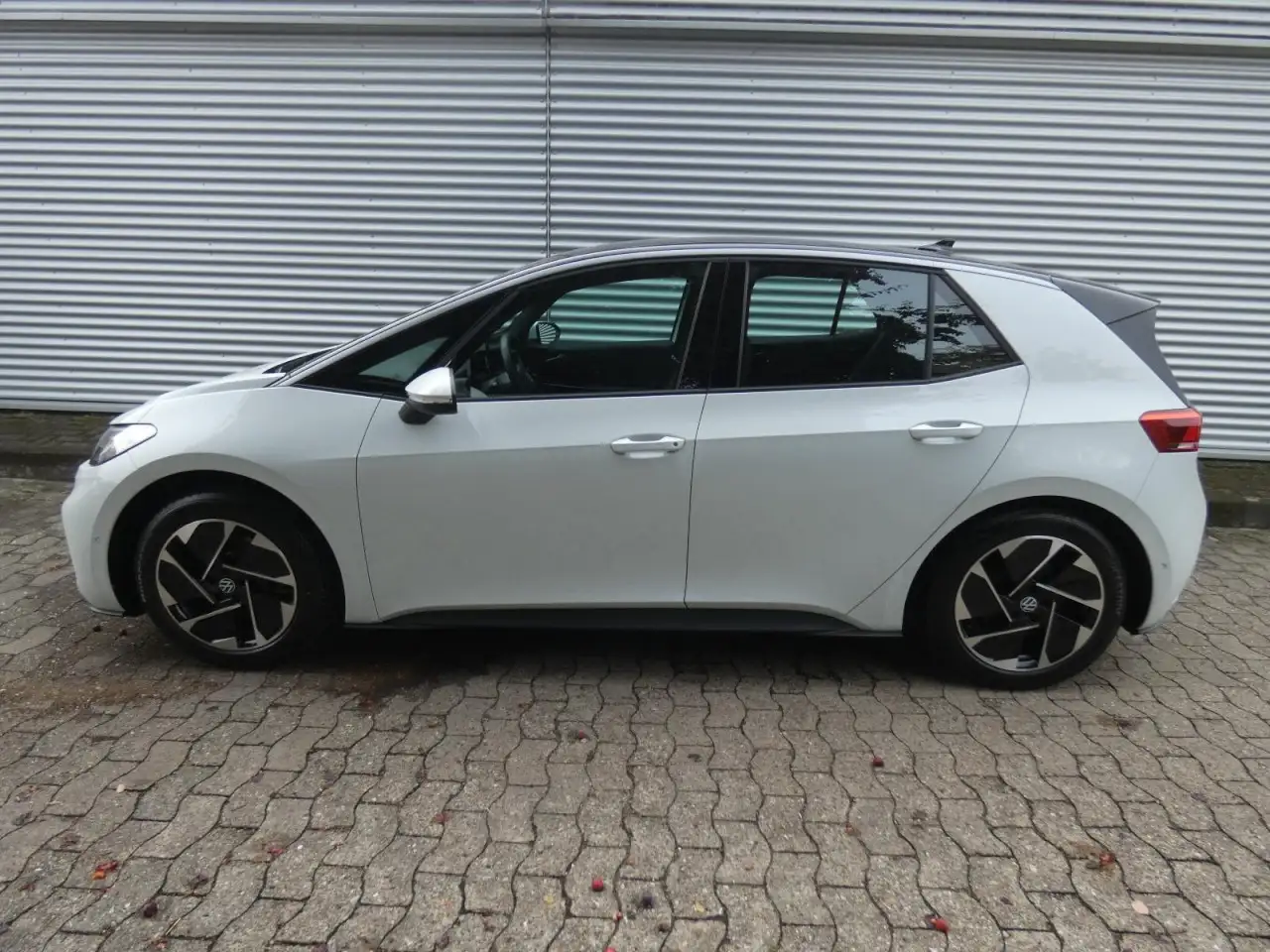 Volkswagen ID.3 Pro LED Navi SHZ RKamera PDC ACC AKlima Klima — Galería del vehículo 11