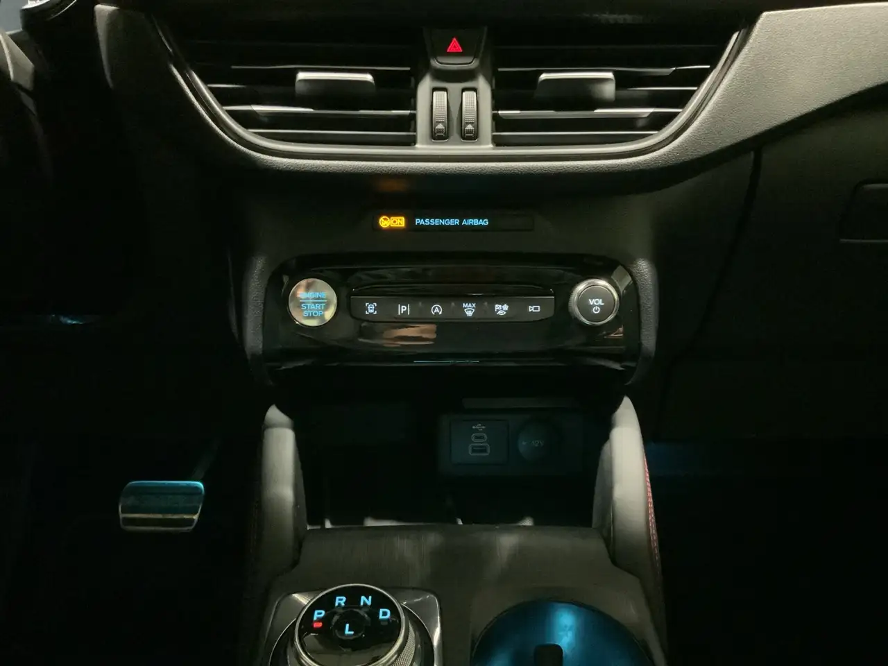 Ford Kuga ST-Line X Aut.*PANO*AHK*360GRAD*LED-MATRIX*NAVI*GR — Galerie du véhicule 14