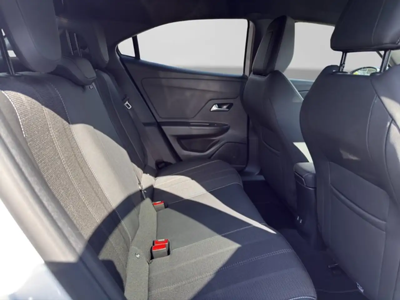 Opel Mokka 1.2 GS Line +CARPLAY+KAMERA+LED+ALLWETTER++ — معرض صور السيارة 15