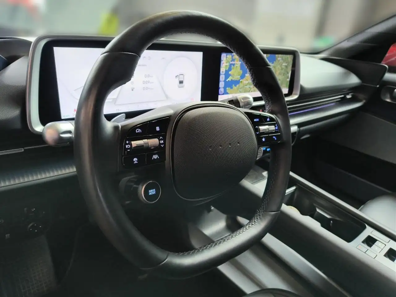 Hyundai IONIQ 6 77,4 kWh 4WD TECHNIQ LEDER 360 V2L Navi — Vehicle gallery 10