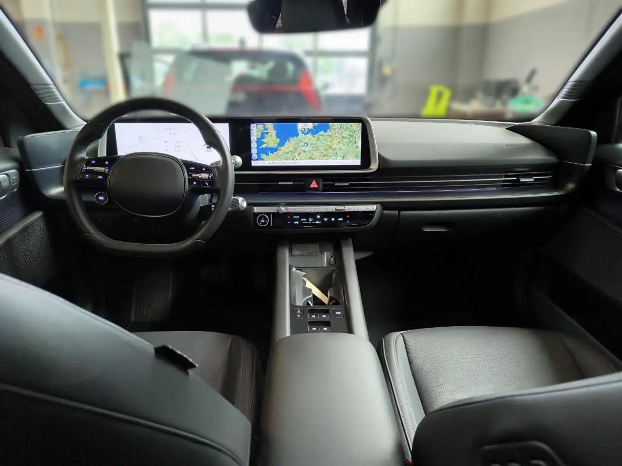 Hyundai IONIQ 6 77,4 kWh 4WD TECHNIQ LEDER 360 V2L Navi — Vehicle gallery 12