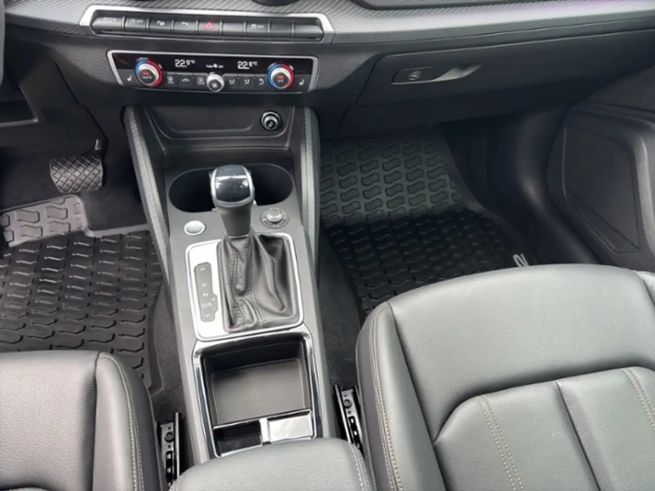 Audi Q2 1.5 TFSI advanced/Matrix/Leder/Kamera — معرض صور السيارة 20