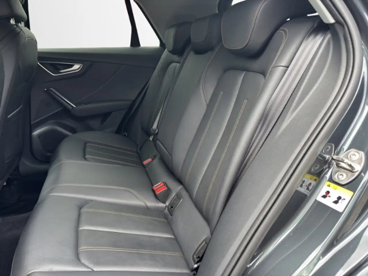 Audi Q2 1.5 TFSI advanced/Matrix/Leder/Kamera — معرض صور السيارة 14