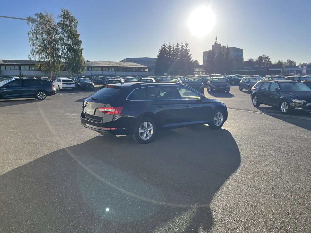 Skoda Superb Combi 1.5 TSI DSG Ambition Navi SHZ ACC LED PDC DA — معرض صور السيارة 7