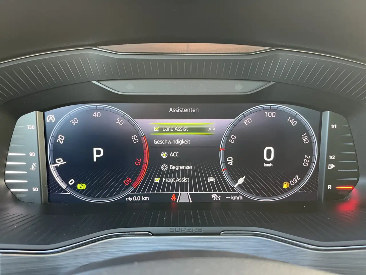 Skoda Superb Combi 1.5 TSI DSG Ambition Navi SHZ ACC LED PDC DA — معرض صور السيارة 27