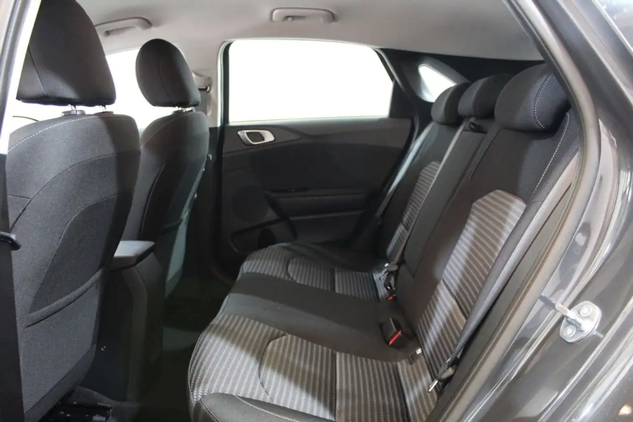 Kia Ceed / cee'd 1.6 MHEV iMT Eco-Dynamics Drive 136 — Galerie du véhicule 10