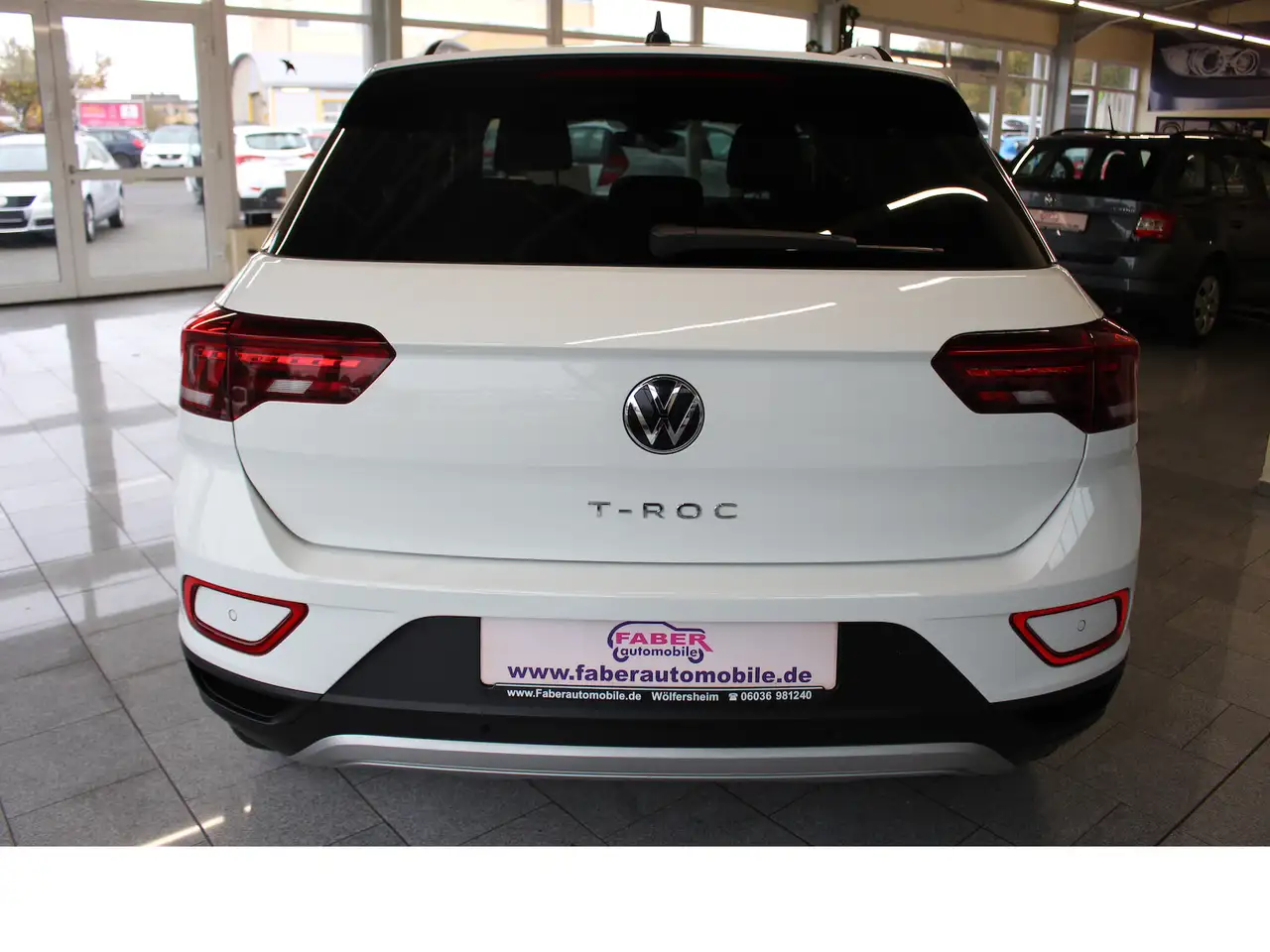 Volkswagen T-Roc Life,Top-Ausstattung,Top-Zustand — معرض صور السيارة 5