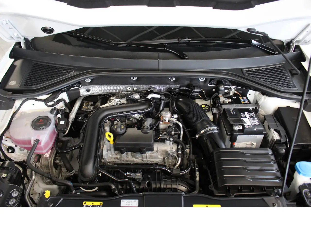 Volkswagen T-Roc Life,Top-Ausstattung,Top-Zustand — معرض صور السيارة 13