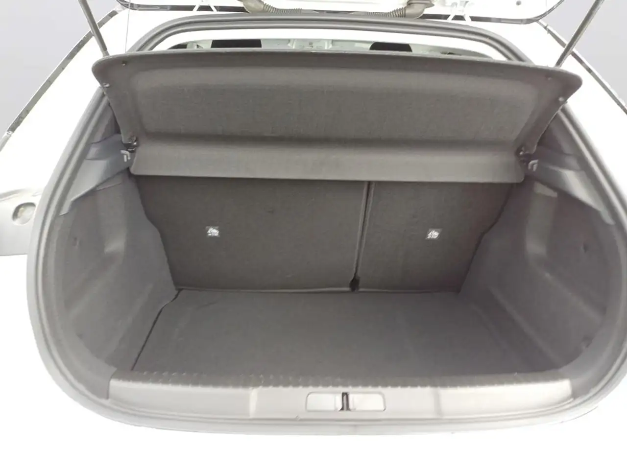 Opel Mokka . Elegance. 1.2 — معرض صور السيارة 7
