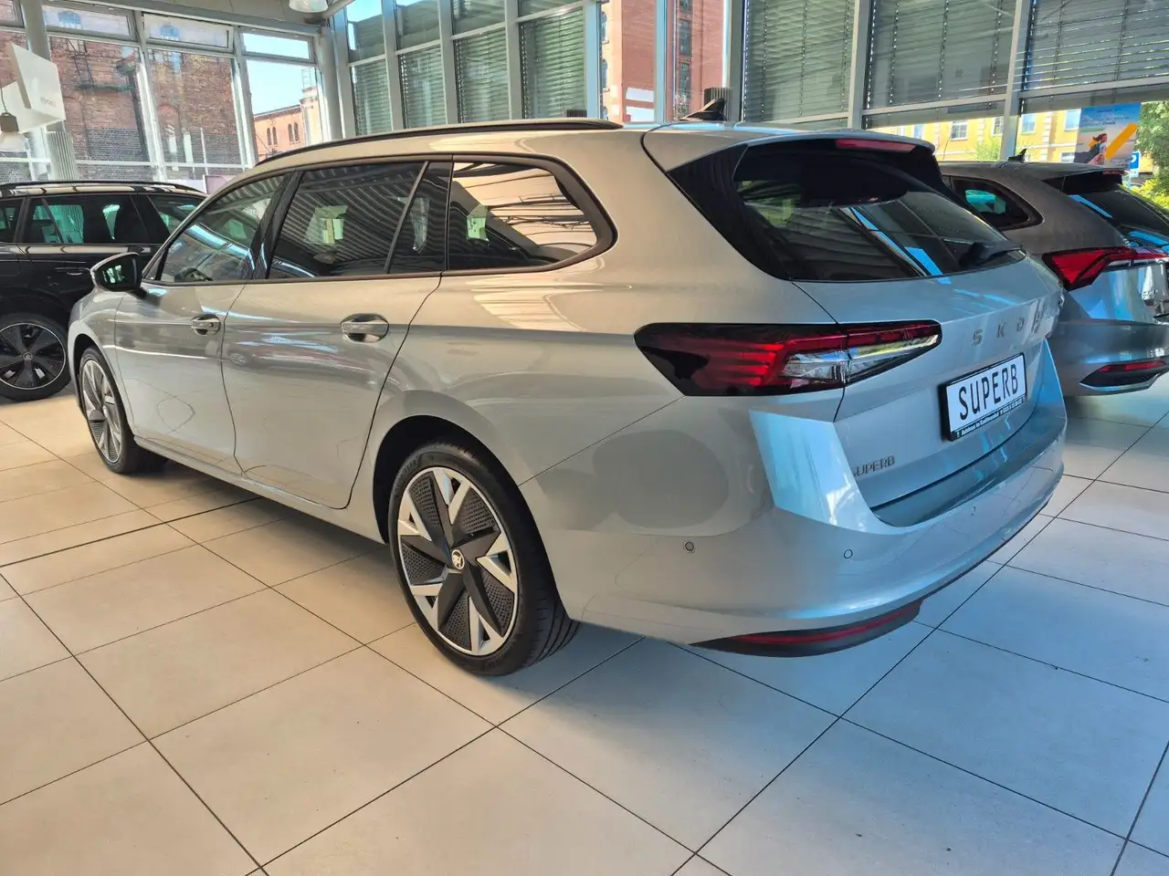 Skoda Superb Combi 1.5 TSI mHEV 110 kW Selection — Galerie du véhicule 2