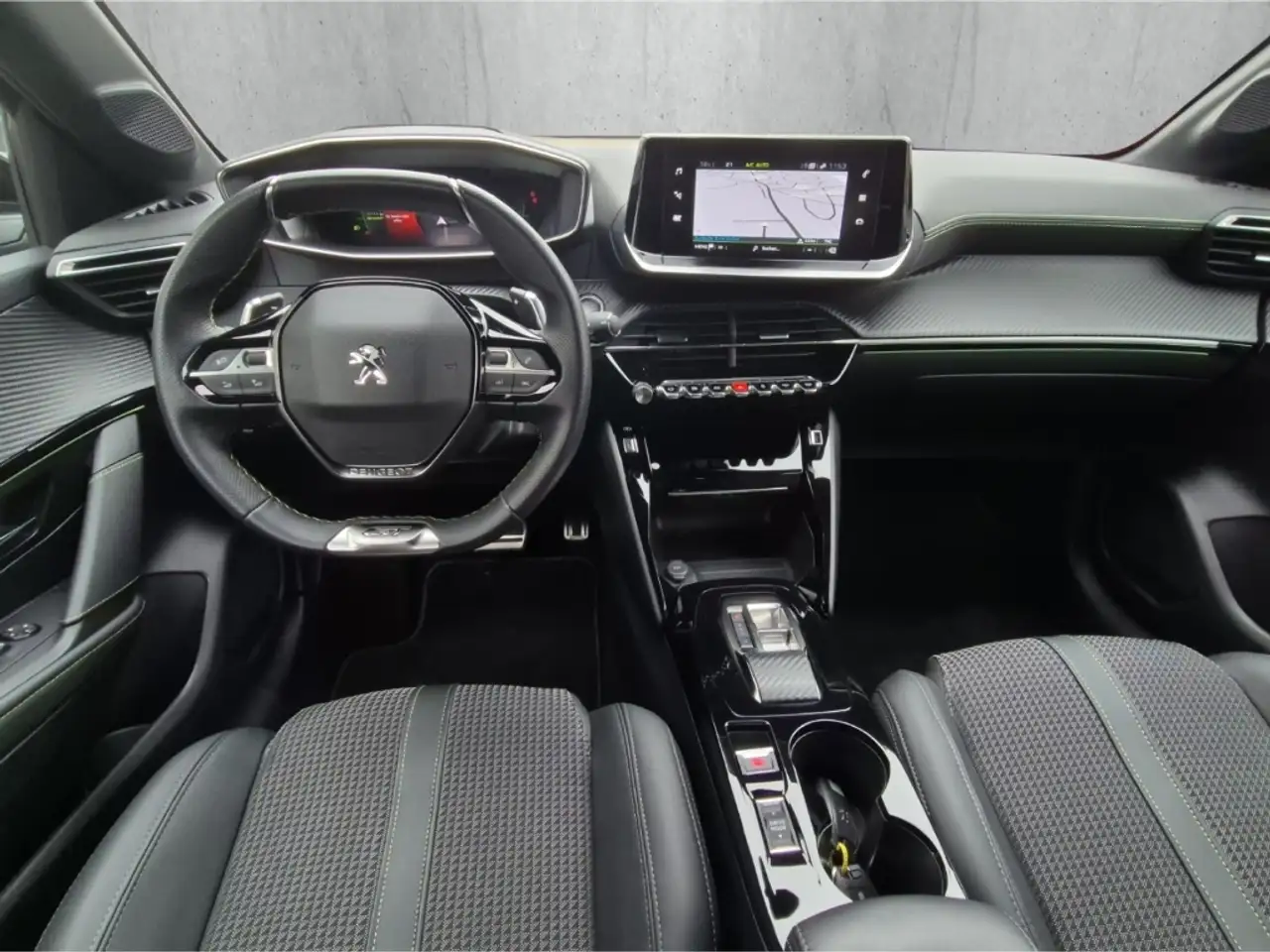 Peugeot 208 GT PT 100 EAT8 Navi LED Klimaautom Fahrerprofil DA — معرض صور السيارة 12