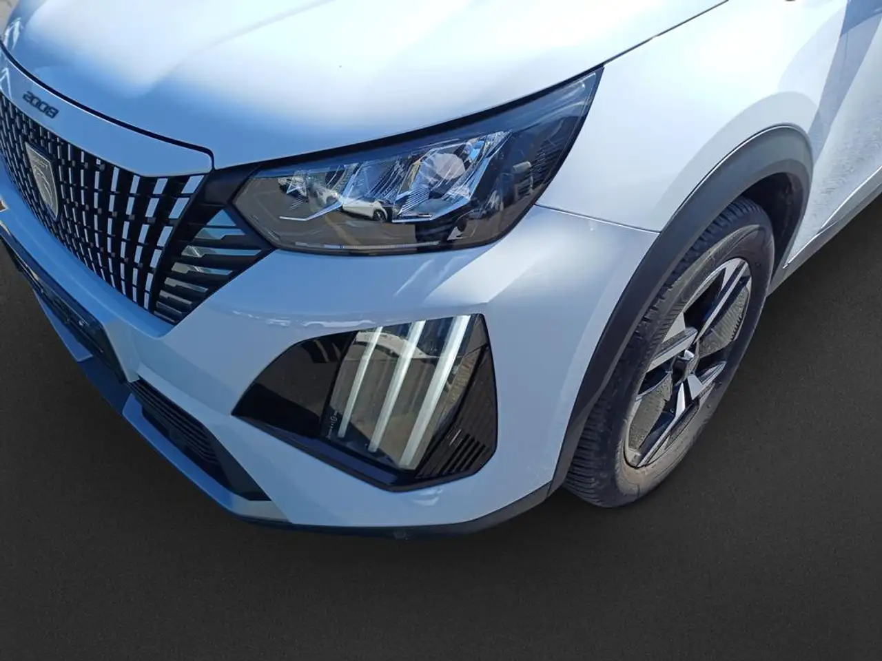 Peugeot 2008 Neuer 2008 Allure PureTech 100 — Galerie du véhicule 8