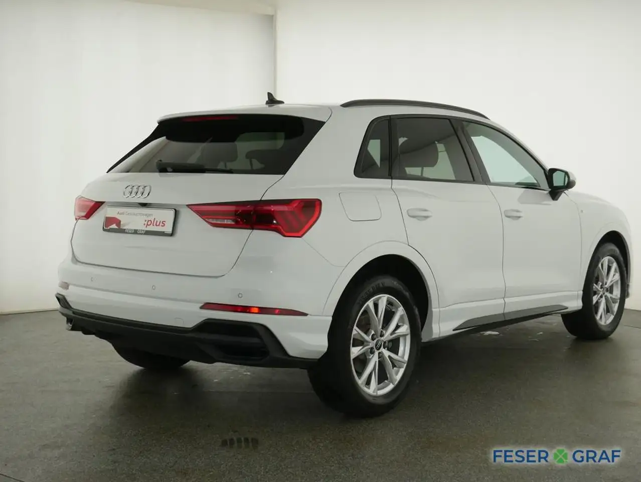 Audi Q3 SUV S line 35 TFSI S tronic Navi Plus/Kamera/ — Vehicle gallery 2