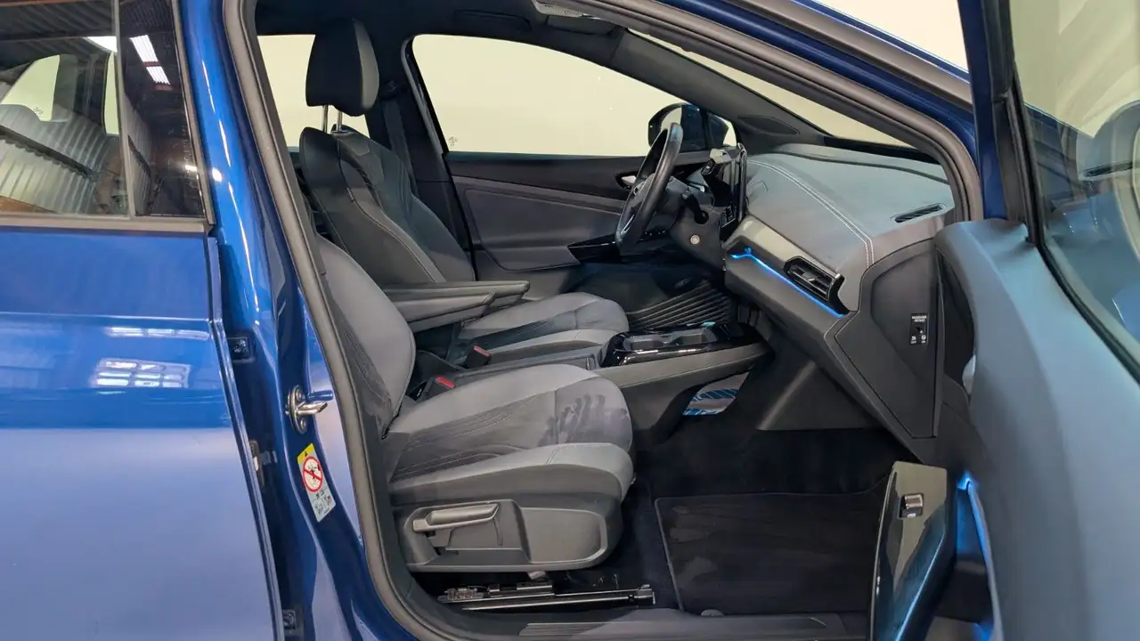 Volkswagen ID.4 Pure Performance 125 kW ACC*LANE*FRONT*SHZ — معرض صور السيارة 12