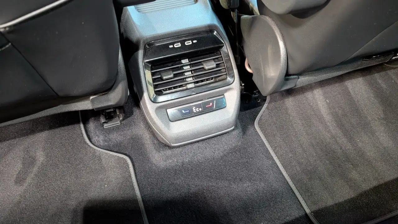 Volkswagen ID.4 Pure Performance 125 kW ACC*LANE*FRONT*SHZ — معرض صور السيارة 25