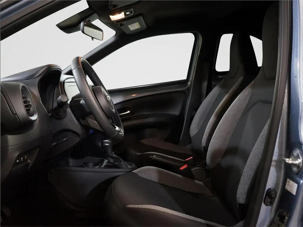 Toyota Aygo 1.0 VVT-I 72CV Play — Galería del vehículo 12