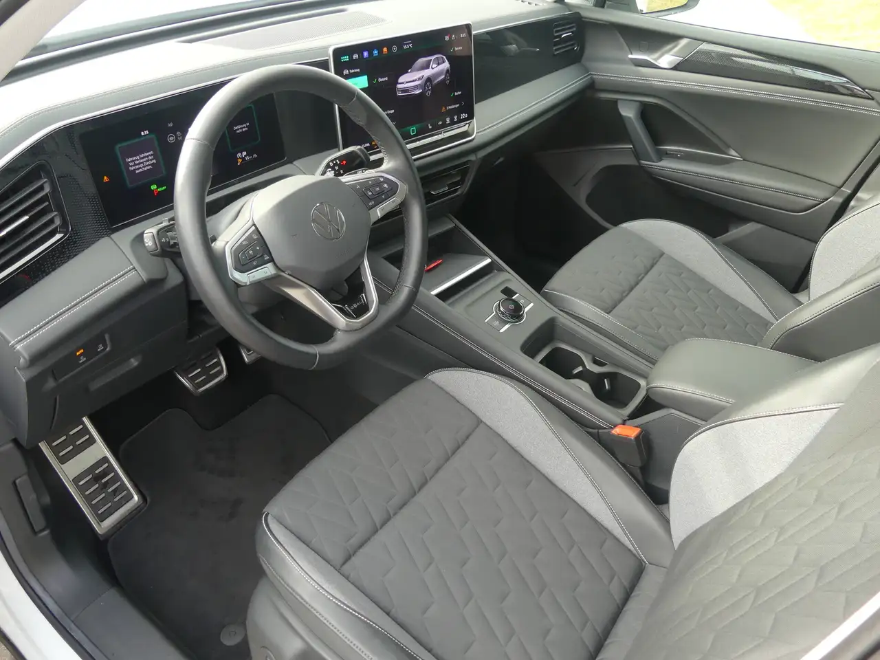 Volkswagen Tiguan 1.5 eTSI Goal LED Navi ACC 360° Totwinkel — معرض صور السيارة 7