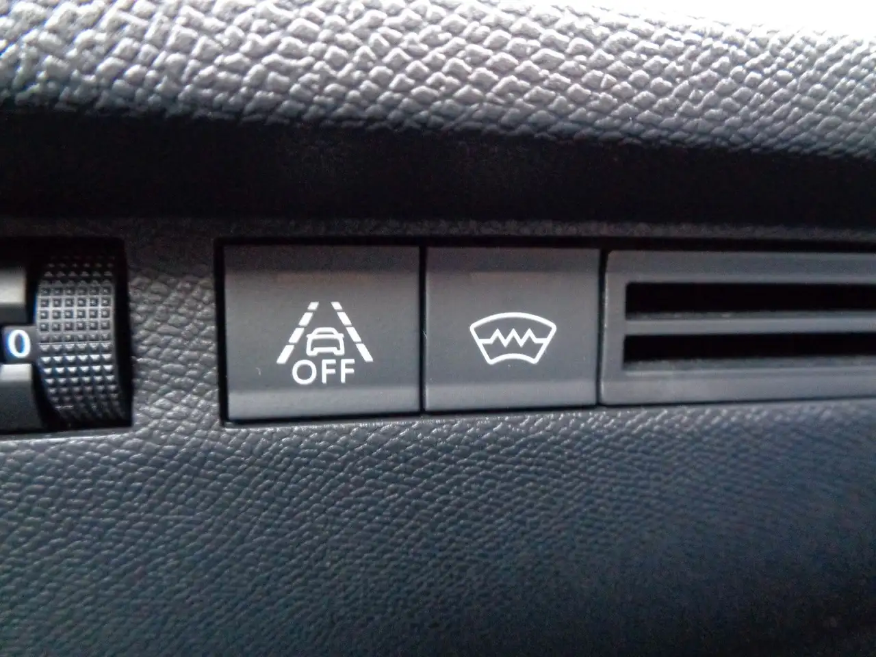 Citroen C4 Lim. Plus, Automatik, Kamera, SHZ — معرض صور السيارة 17