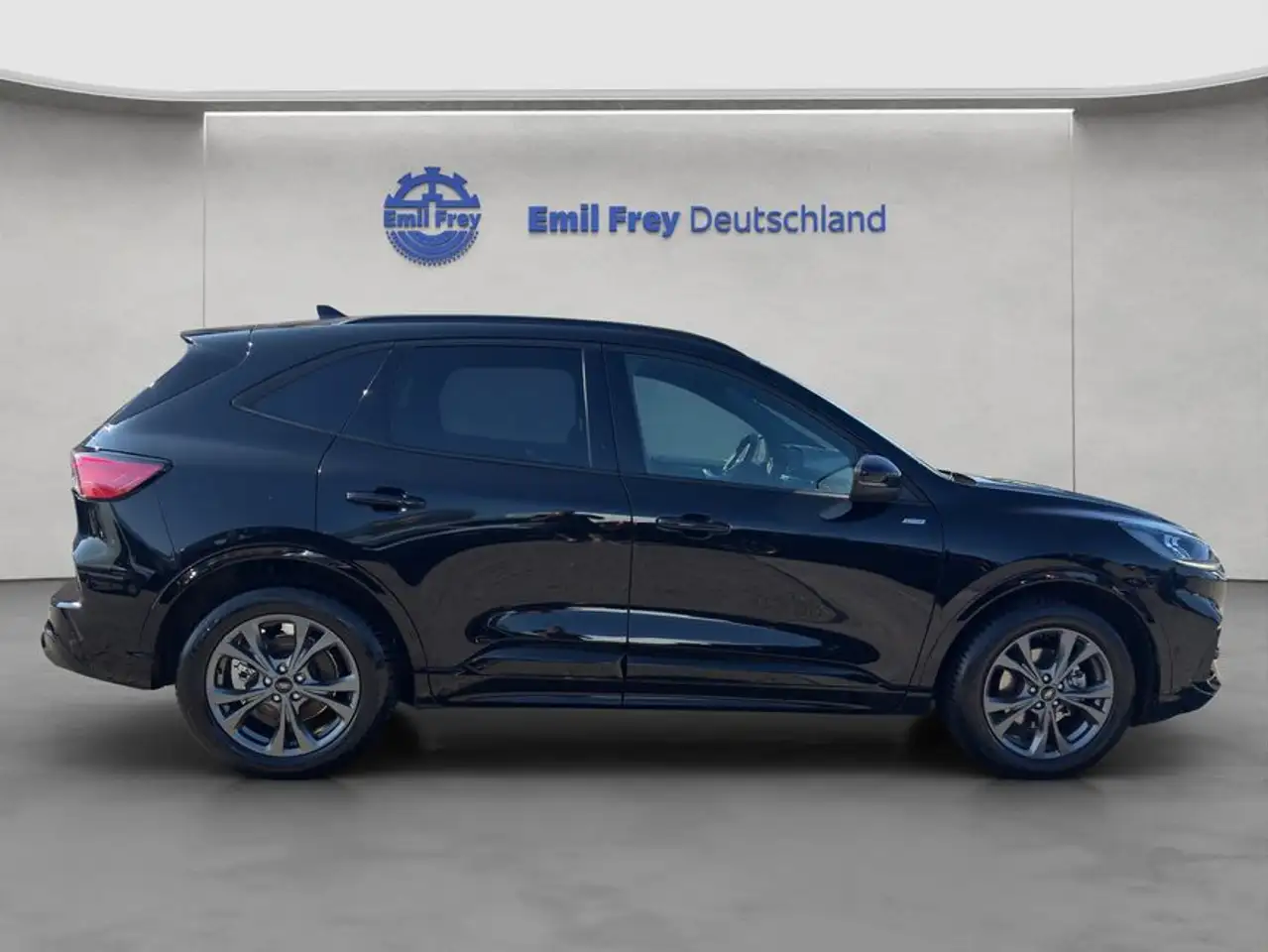 Ford Kuga 1.5 EcoBoost ST-LINE X — معرض صور السيارة 5