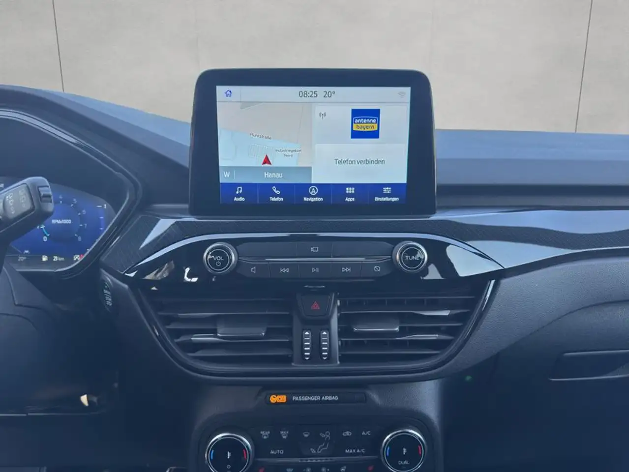 Ford Kuga 1.5 EcoBoost ST-LINE X — معرض صور السيارة 10