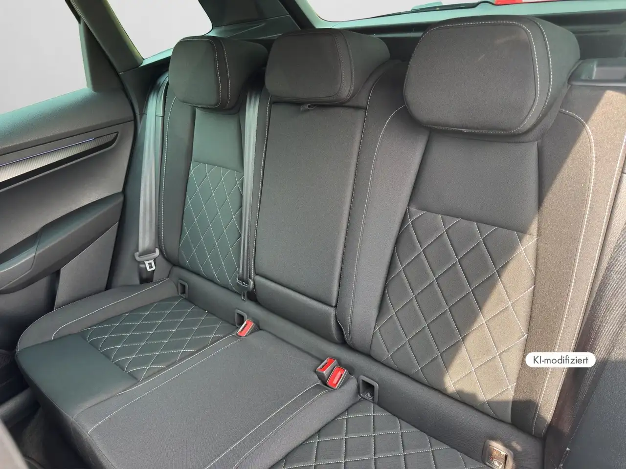 Skoda Karoq 1.5 TSI DSG Sportline MATRIX AHK — Vehicle gallery 14