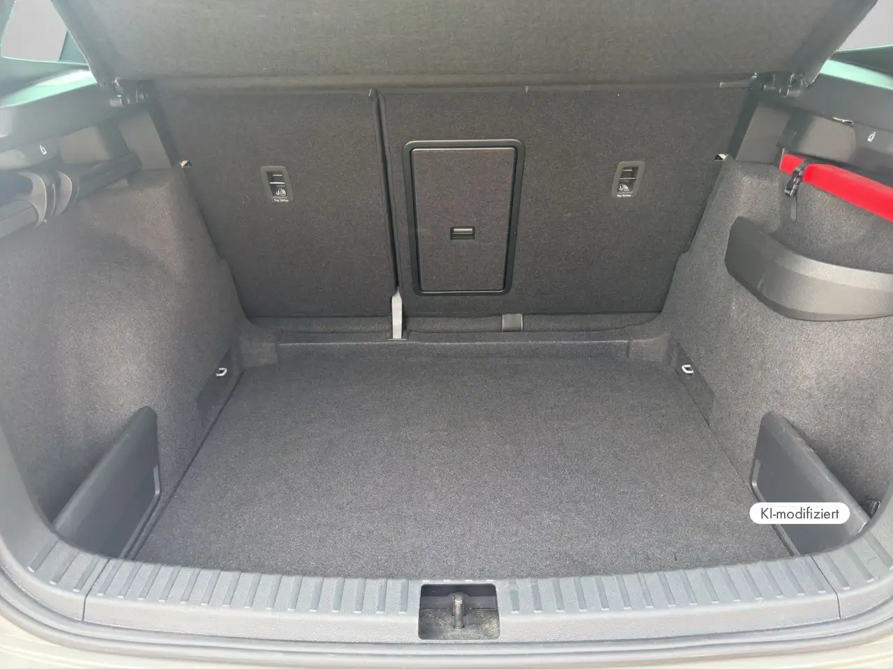 Skoda Karoq 1.5 TSI DSG Sportline MATRIX AHK — Vehicle gallery 15