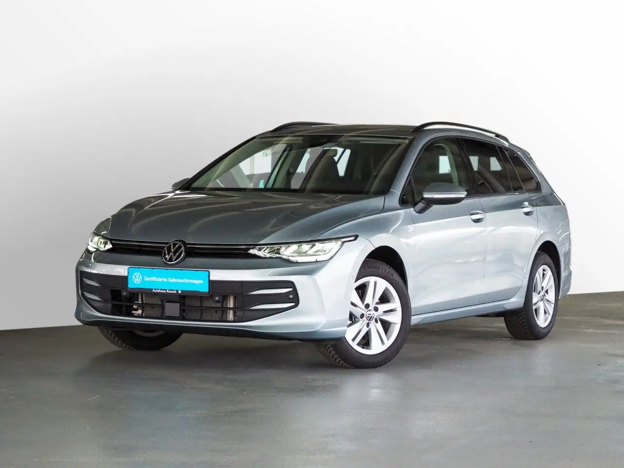 Volkswagen Golf Variant Golf VIII Variant 1.5 eTSI DSG Life STANDH., MEHV, — Galerie du véhicule 3