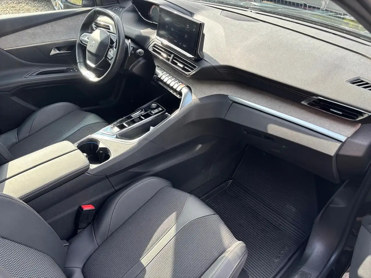Peugeot 3008 GT AHK SHZ Kamera Carplay — معرض صور السيارة 14
