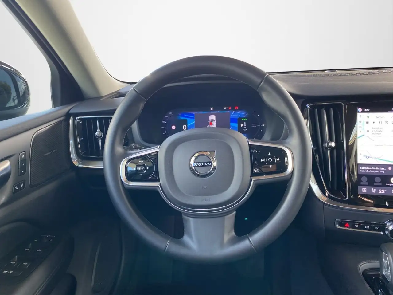 Volvo V60 Kombi T8 Plus Dark Recharge WiPa*LED*DAB* — Galería del vehículo 10