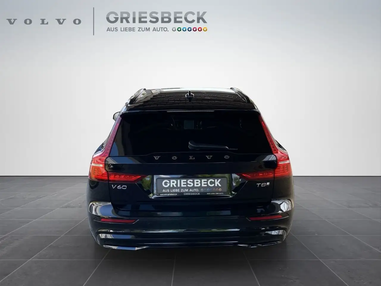 Volvo V60 Kombi T8 Plus Dark Recharge WiPa*LED*DAB* — Galería del vehículo 4