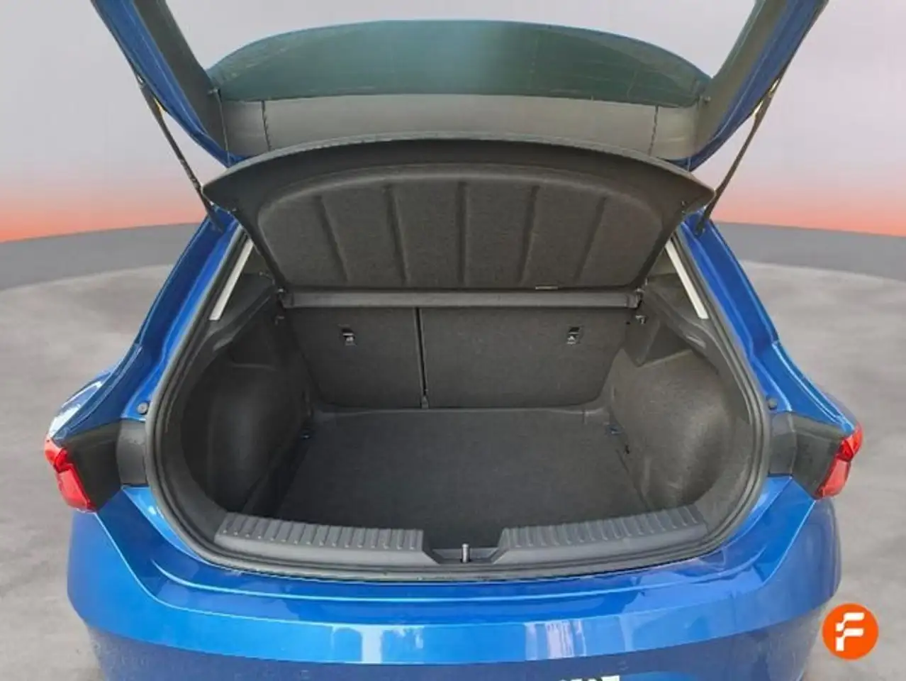SEAT Leon 1.5 eTSI 110kW DSG S&S Style Special Ed — معرض صور السيارة 10
