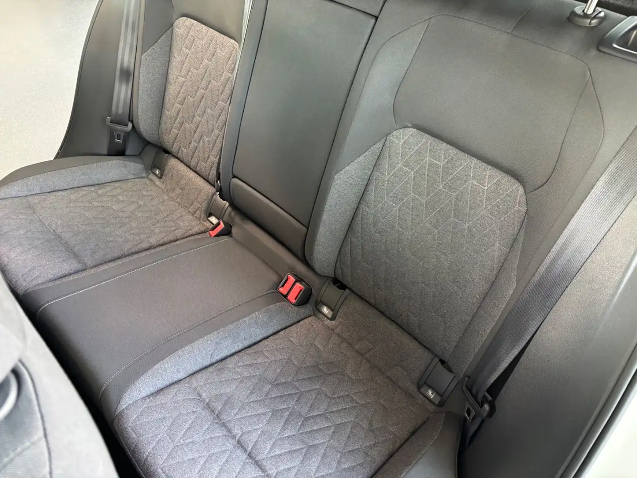 Volkswagen Golf VIII Lim. Move - schwenkbare AHK — Vehicle gallery 11