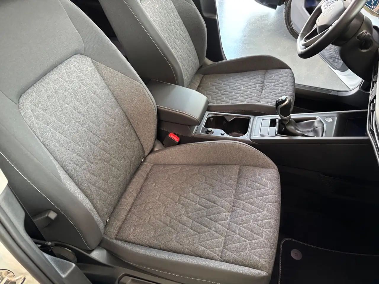 Volkswagen Golf VIII Lim. Move - schwenkbare AHK — Vehicle gallery 10
