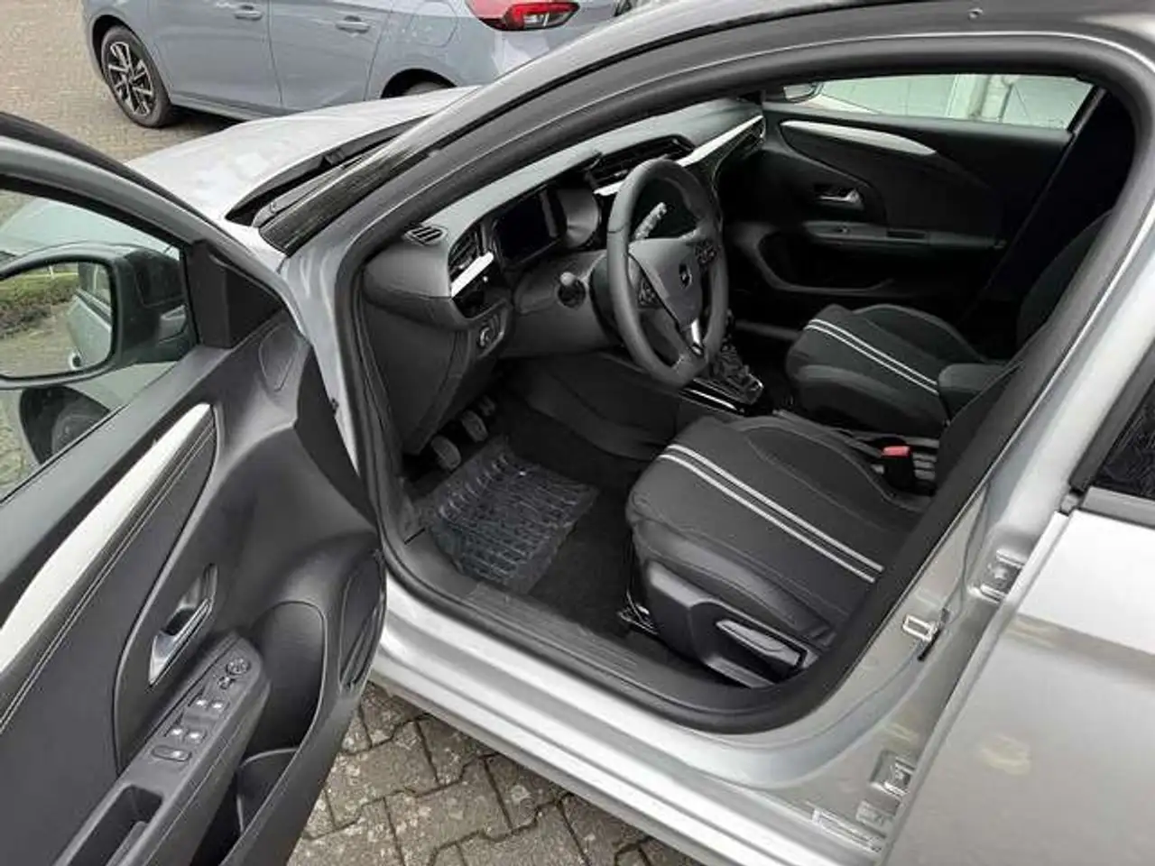 Opel Corsa 5-Türer 1.2 Direct Injection Turbo GS — Galerie du véhicule 3