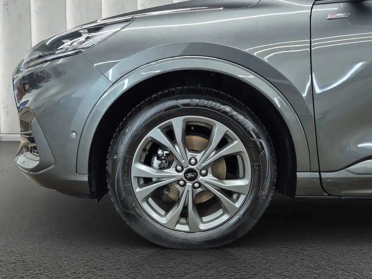 Ford Kuga ST-Line X*PANO*AHK*KAM*ACC*NAVI*SOUND-SYS. — معرض صور السيارة 9