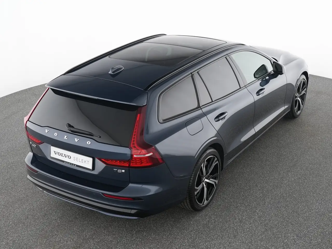 Volvo V60 T8 AWD Ultra Dark MASSAGE*B&W-SOUND*HUD*360° — Vehicle gallery 19