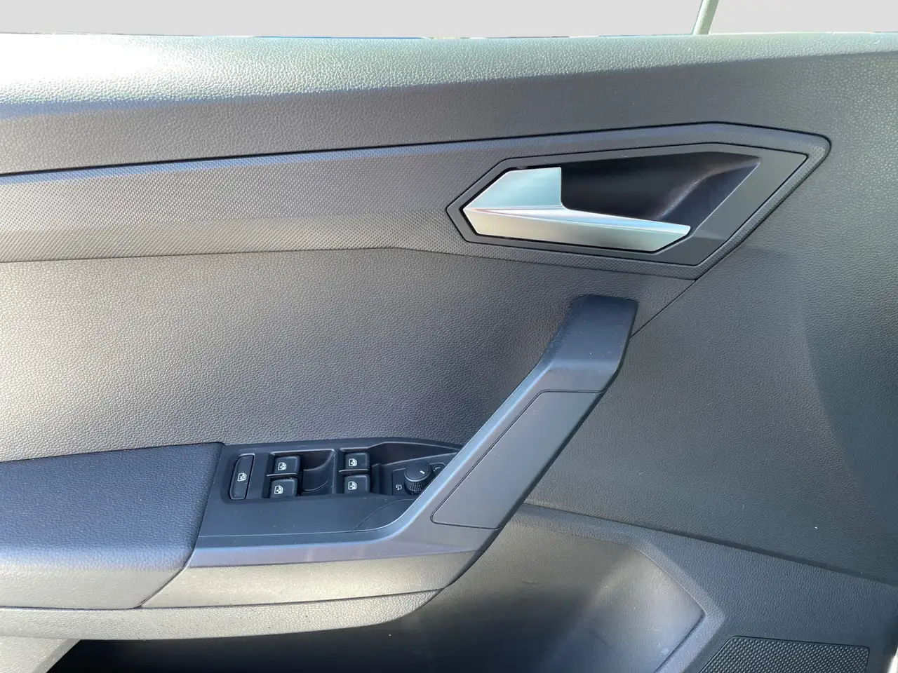 SEAT Arona 1.0TSI DSG Style Edition LED APP Sitzh DAB — Galerie du véhicule 8