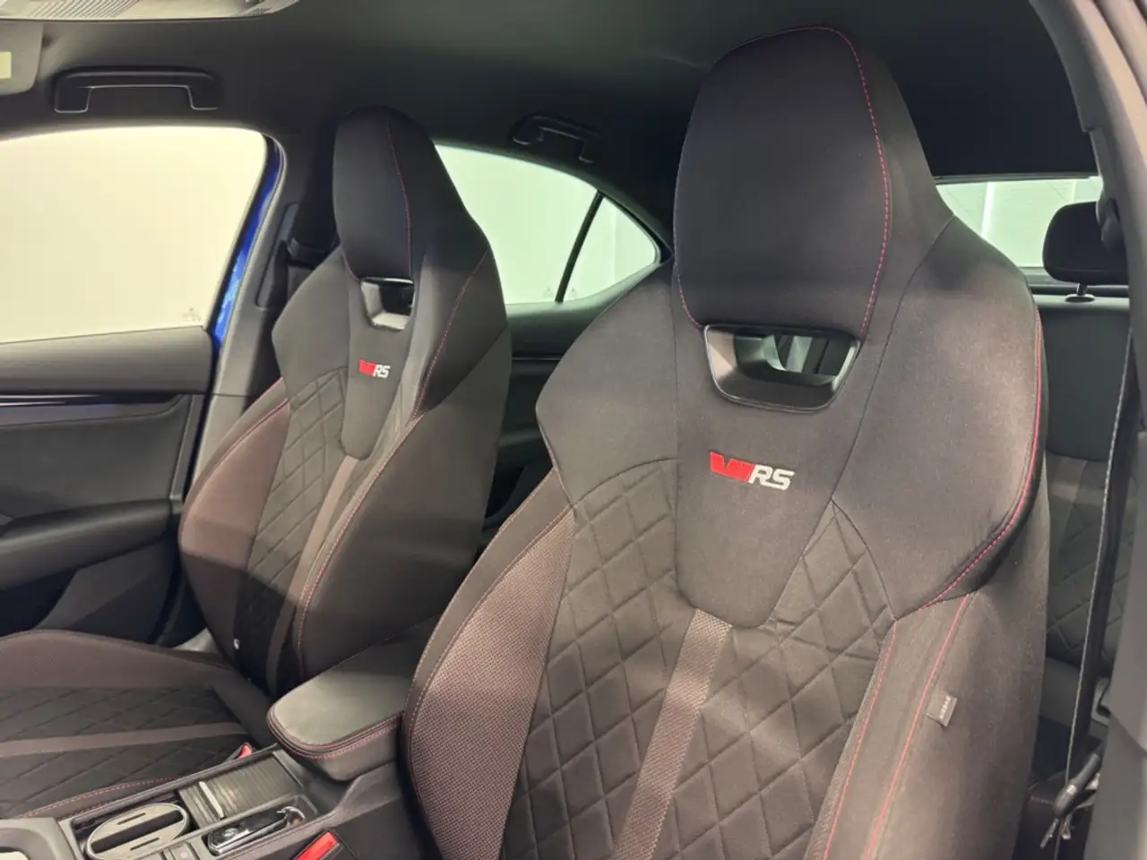 Skoda Octavia 2.0 TSI RS DSG — معرض صور السيارة 9