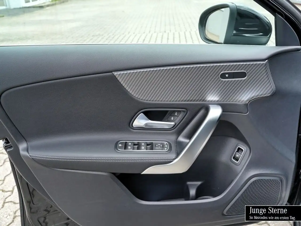 Mercedes-Benz A 180 LIMO PROG-ADV+ PANO+AMBIENTE+KAM+WINTER+KE — Vehicle gallery 14
