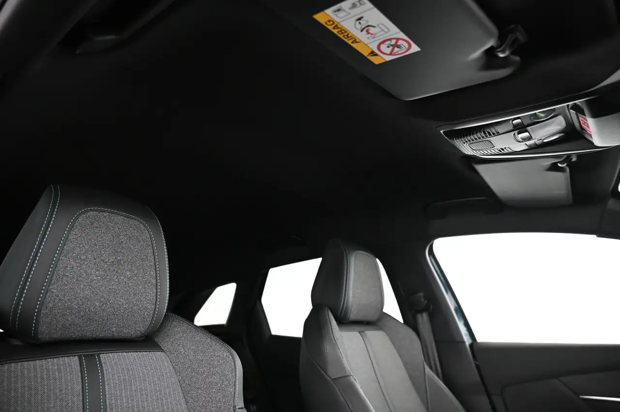 Peugeot 3008 1.6 180 PHEV e-EAT8 Allure-Pack LED/ACC/19 — Galería del vehículo 28