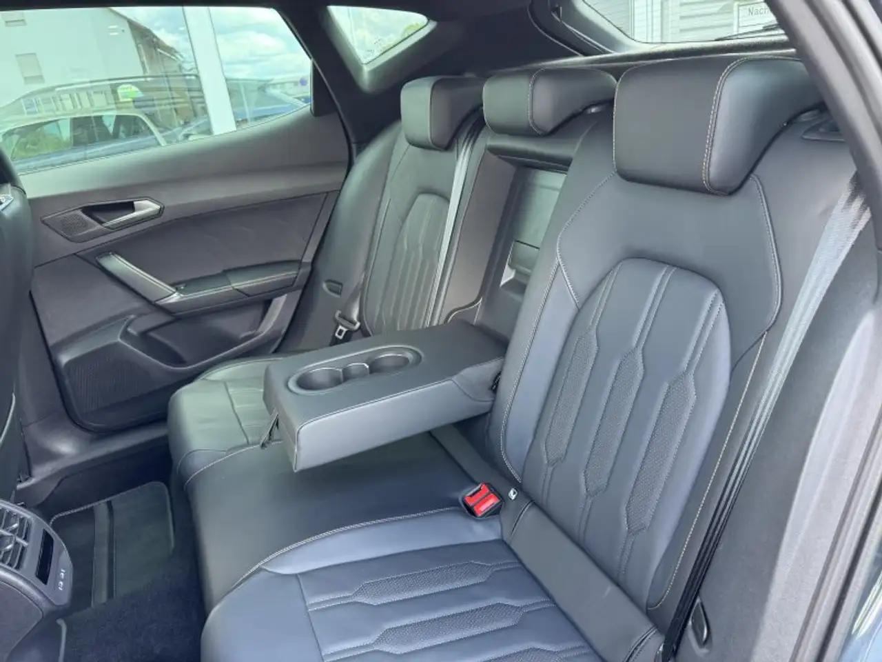CUPRA Formentor 1.4 e-HYBRID Leder Navi Pano LED Memory ACC VC — معرض صور السيارة 15