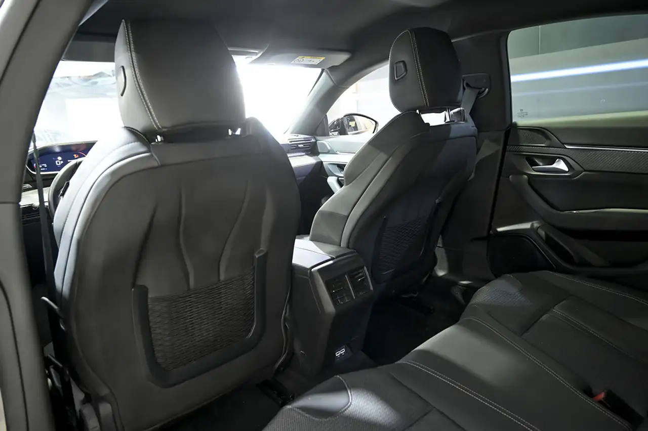 Peugeot 508 1.2 PureTech S&S Allure EAT8 130 — Galería del vehículo 18